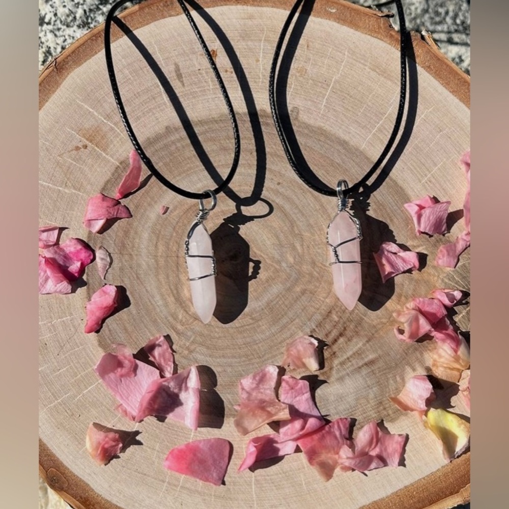 Rose quartz pendant